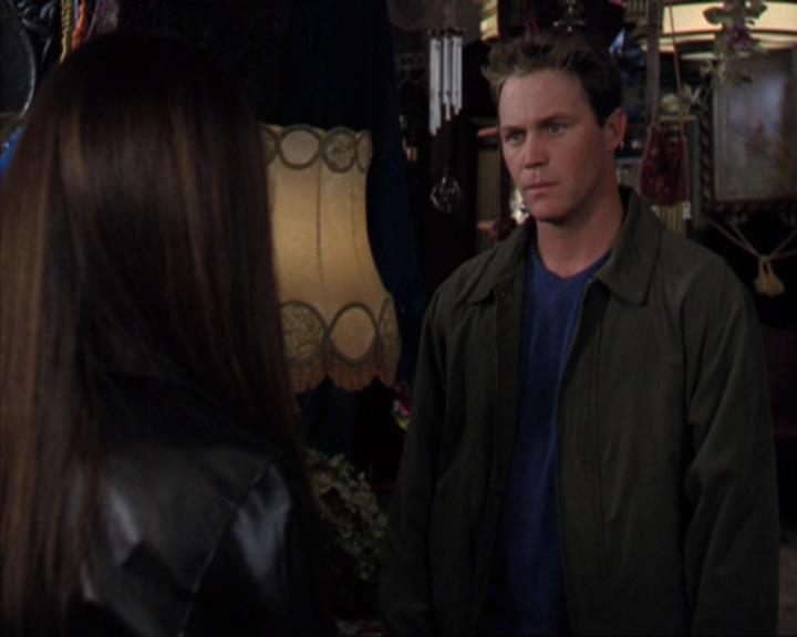 Charmed-Online-dot-320ExitStrategy0895.jpg
