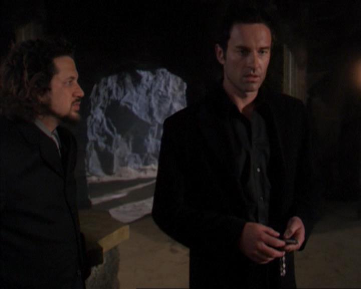 Charmed-Online-dot-320ExitStrategy0944.jpg Charmed-Online-dot-320ExitStrategy0944.jpg