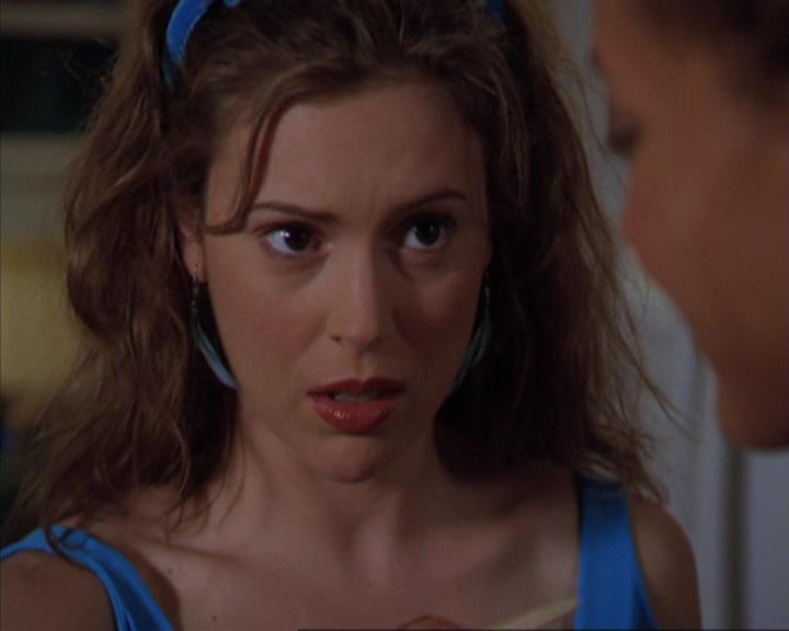 Charmed-Online-dot-320ExitStrategy1436.jpg