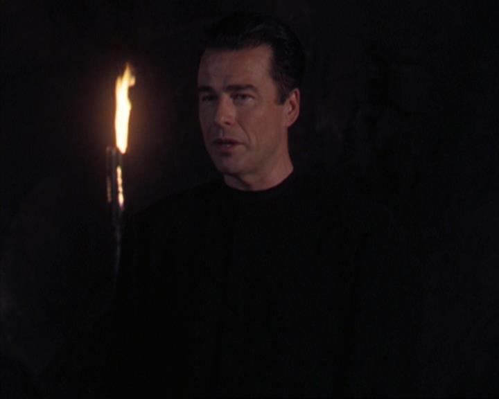 Charmed-Online-dot-320ExitStrategy1505.jpg