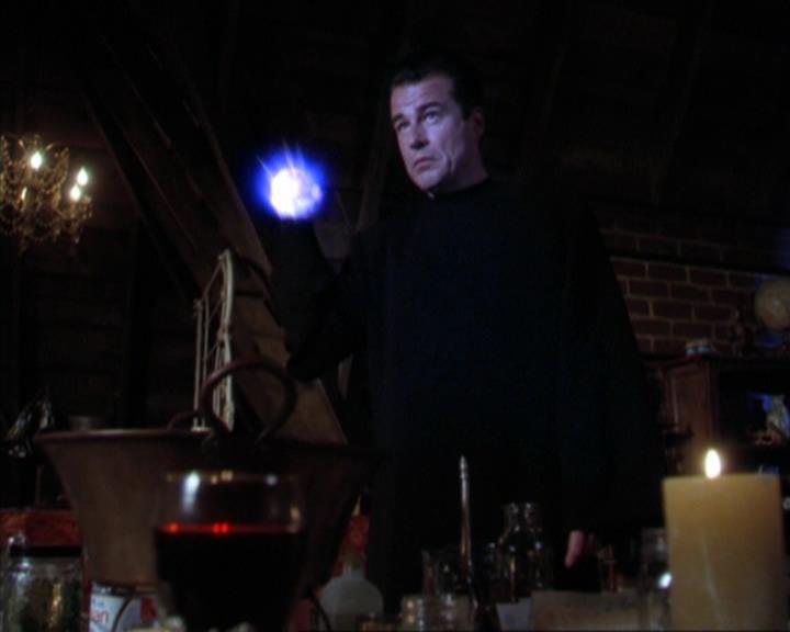 Charmed-Online-dot-320ExitStrategy1849.jpg