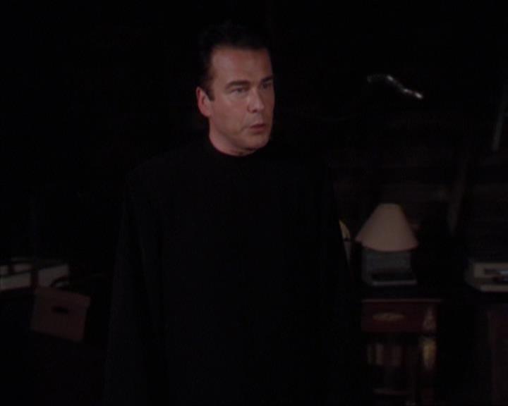 Charmed-Online-dot-320ExitStrategy1868.jpg