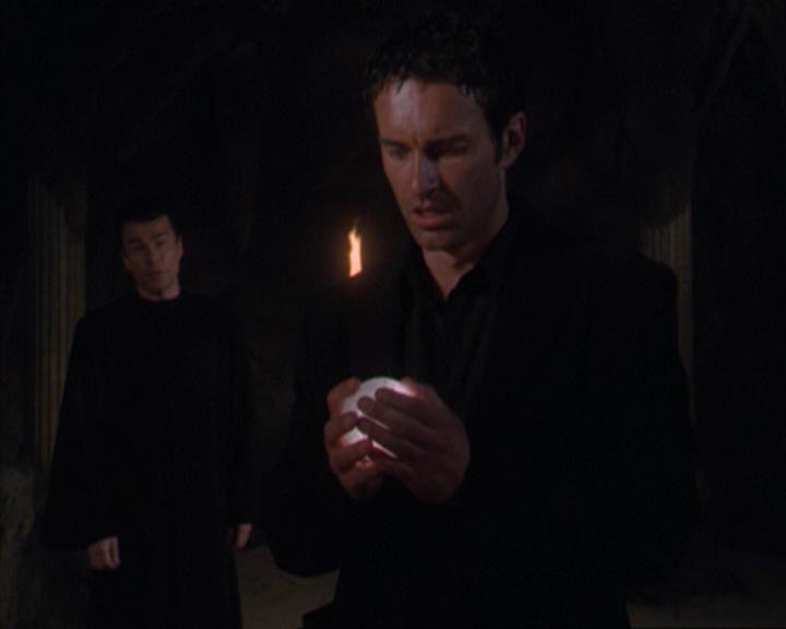 Charmed-Online-dot-320ExitStrategy2257.jpg