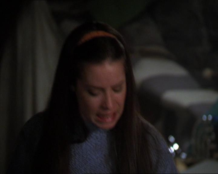 Charmed-Online-dot-320LookWhosBarking0123.jpg