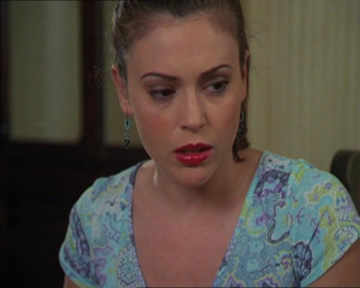 Charmed-Online-dot-320LookWhosBarking0371.jpg