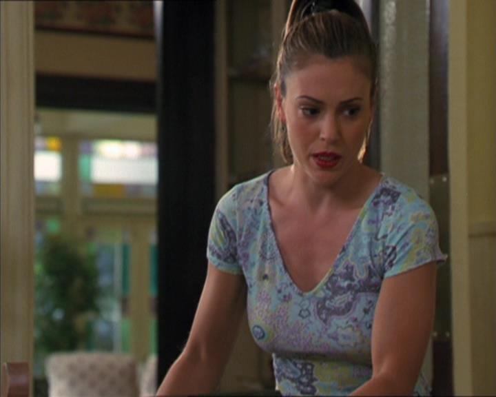 Charmed-Online-dot-320LookWhosBarking0376.jpg