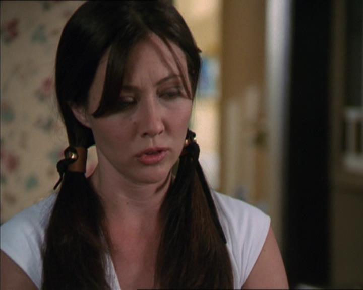 Charmed-Online-dot-320LookWhosBarking0418.jpg
