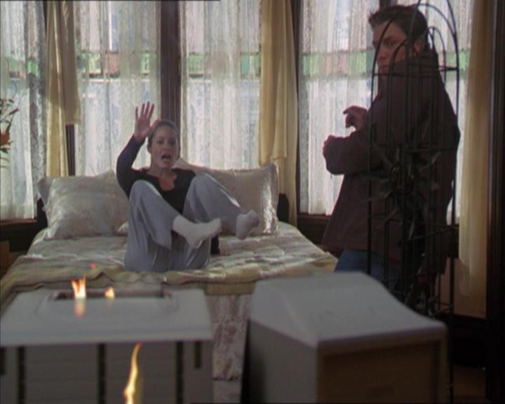 Charmed-Online-dot-320LookWhosBarking0530.jpg