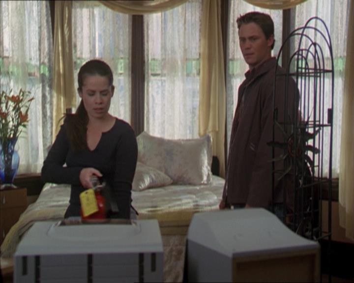 Charmed-Online-dot-320LookWhosBarking0536.jpg
