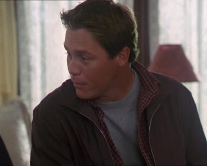 Charmed-Online-dot-320LookWhosBarking0559.jpg