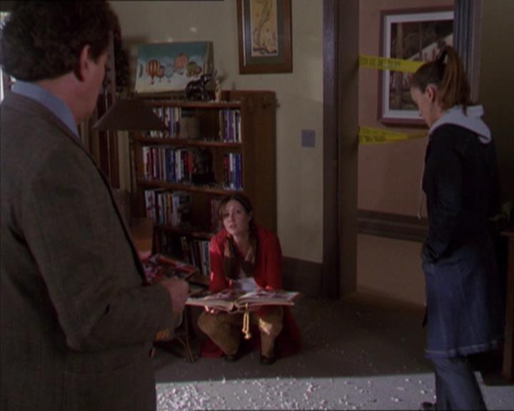 Charmed-Online-dot-320LookWhosBarking0639.jpg