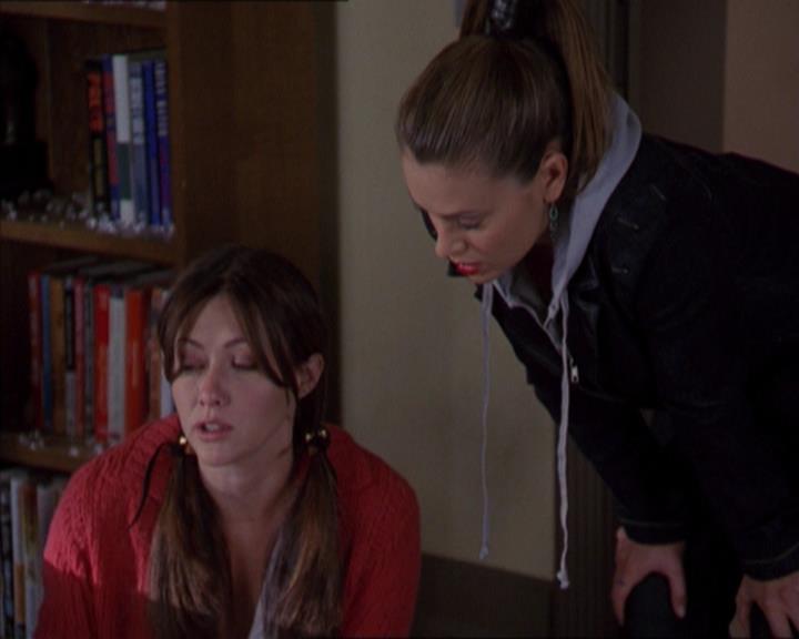 Charmed-Online-dot-320LookWhosBarking0654.jpg