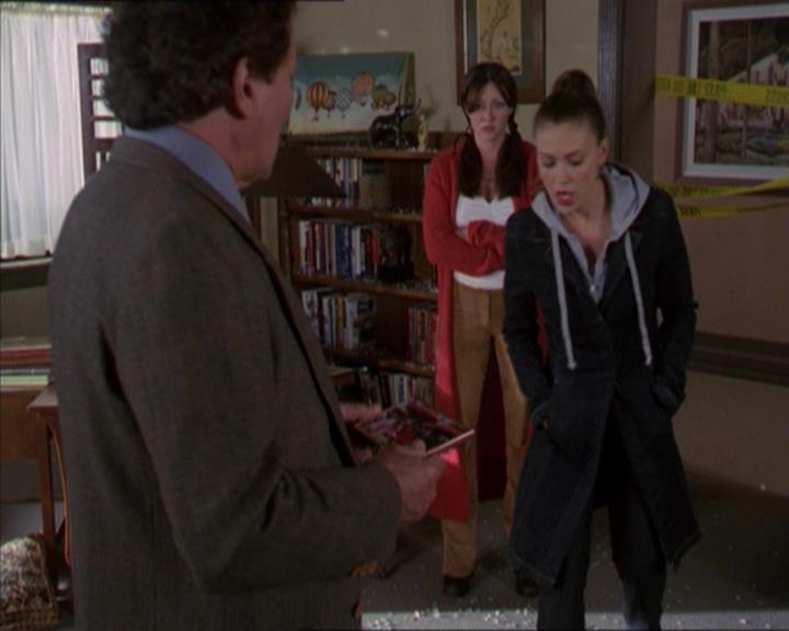 Charmed-Online-dot-320LookWhosBarking0673.jpg