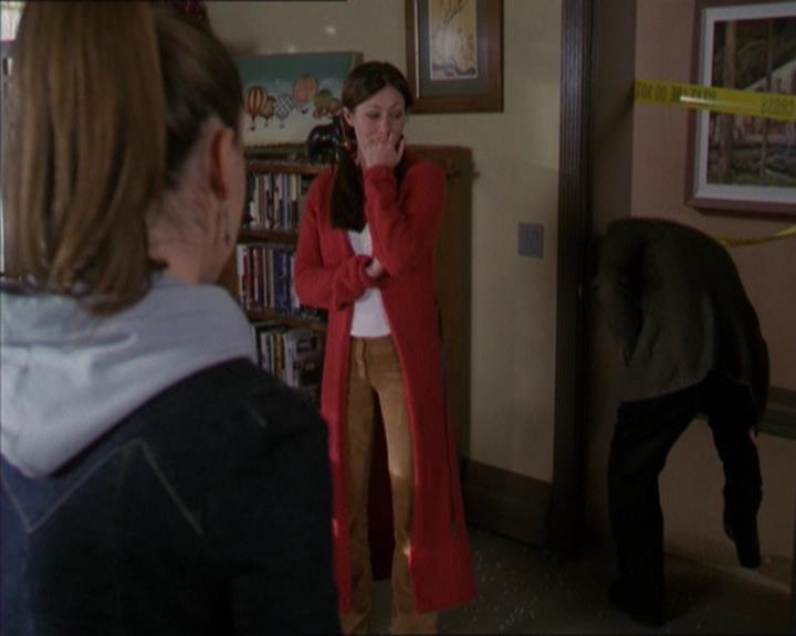 Charmed-Online-dot-320LookWhosBarking0691.jpg