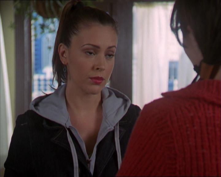 Charmed-Online-dot-320LookWhosBarking0702.jpg