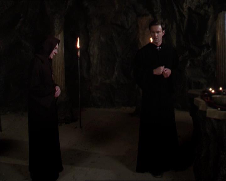 Charmed-Online-dot-320LookWhosBarking0710.jpg