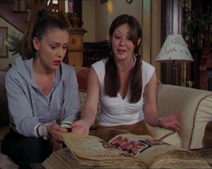 Charmed-Online-dot-320LookWhosBarking0793.jpg