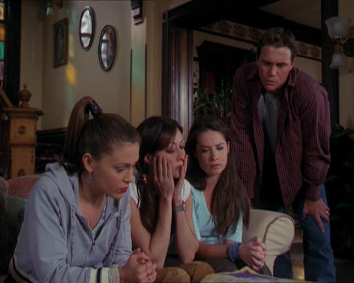 Charmed-Online-dot-320LookWhosBarking0826.jpg