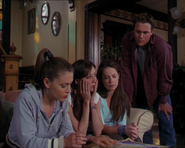 Charmed-Online-dot-320LookWhosBarking0827.jpg