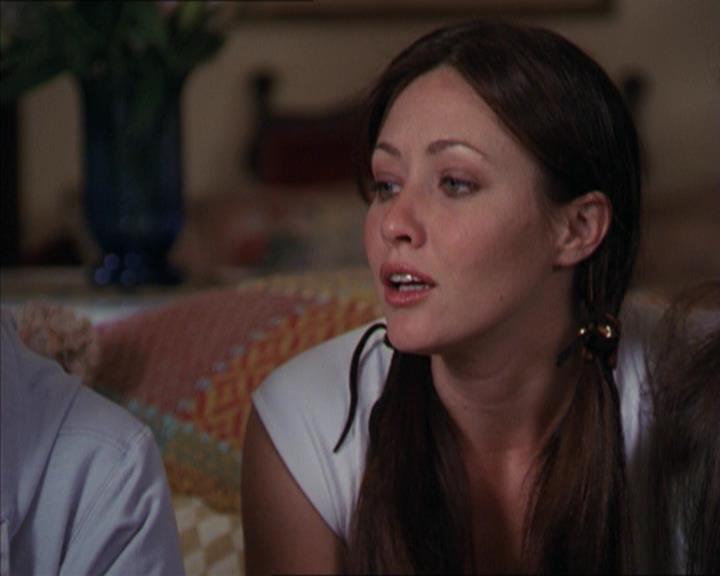 Charmed-Online-dot-320LookWhosBarking0843.jpg