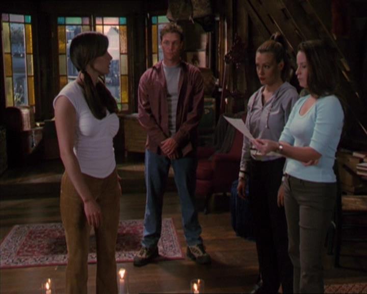 Charmed-Online-dot-320LookWhosBarking0874.jpg