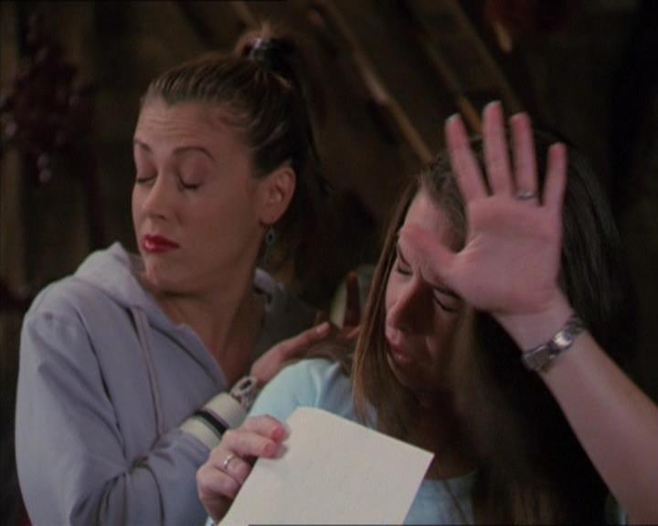 Charmed-Online-dot-320LookWhosBarking0893.jpg