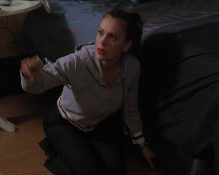 Charmed-Online-dot-320LookWhosBarking0926.jpg Charmed-Online-dot-320LookWhosBarking0926.jpg