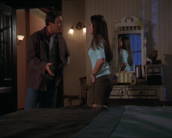 Charmed-Online-dot-320LookWhosBarking0945.jpg