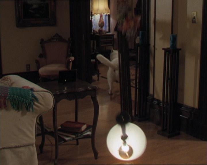 Charmed-Online-dot-320LookWhosBarking1026.jpg