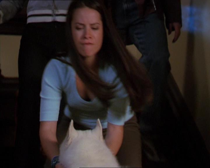 Charmed-Online-dot-320LookWhosBarking1040.jpg