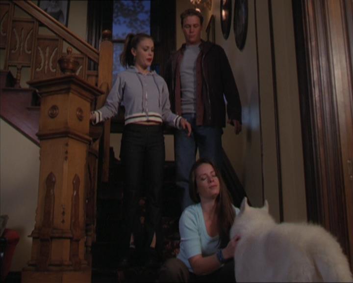 Charmed-Online-dot-320LookWhosBarking1048.jpg