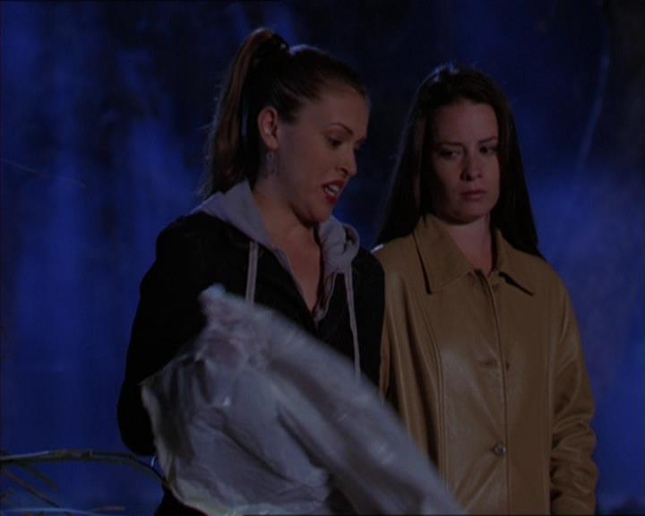 Charmed-Online-dot-320LookWhosBarking1107.jpg