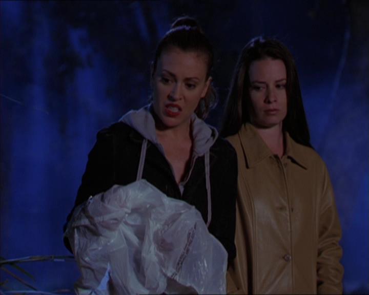 Charmed-Online-dot-320LookWhosBarking1108.jpg