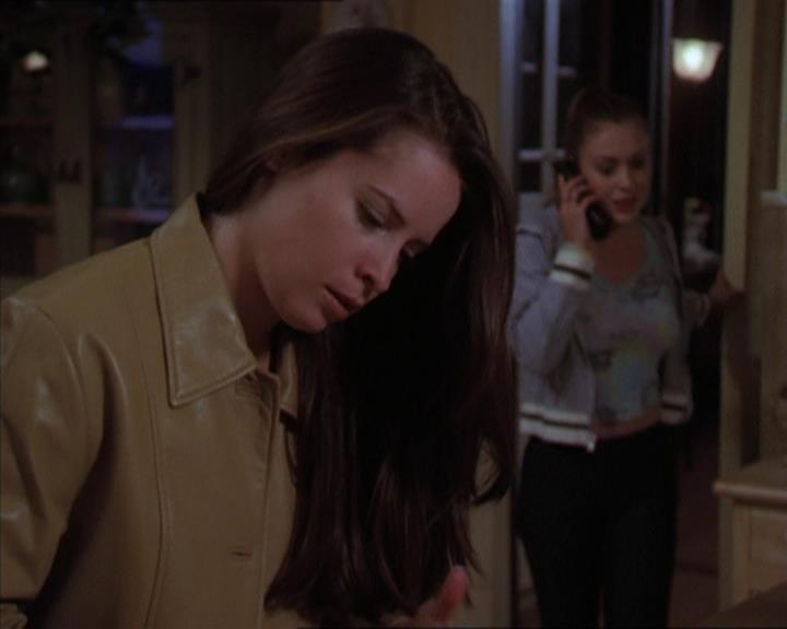 Charmed-Online-dot-320LookWhosBarking1237.jpg