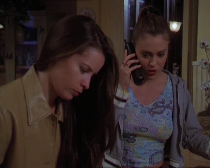 Charmed-Online-dot-320LookWhosBarking1246.jpg