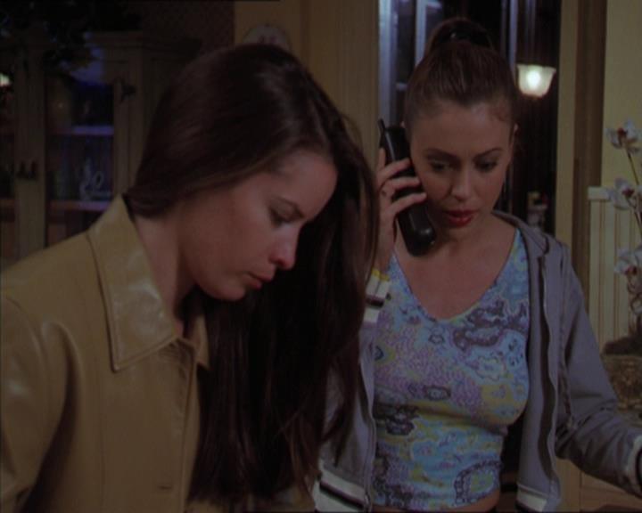 Charmed-Online-dot-320LookWhosBarking1248.jpg