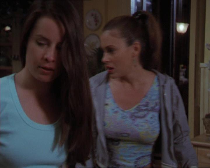 Charmed-Online-dot-320LookWhosBarking1253.jpg