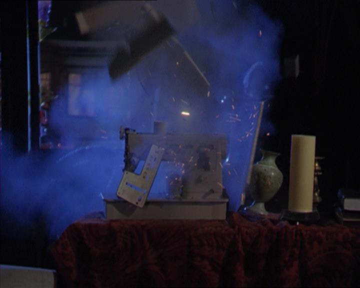 Charmed-Online-dot-320LookWhosBarking1504.jpg Charmed-Online-dot-320LookWhosBarking1504.jpg