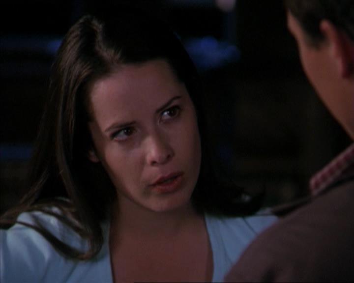 Charmed-Online-dot-320LookWhosBarking1521.jpg Charmed-Online-dot-320LookWhosBarking1521.jpg