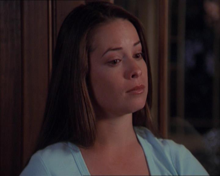 Charmed-Online-dot-320LookWhosBarking1713.jpg Charmed-Online-dot-320LookWhosBarking1713.jpg