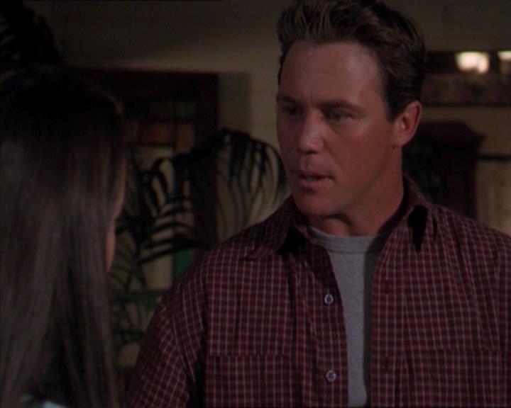 Charmed-Online-dot-320LookWhosBarking1729.jpg