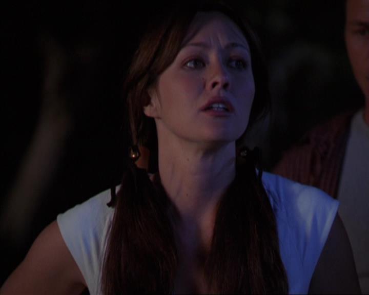 Charmed-Online-dot-320LookWhosBarking2051.jpg Charmed-Online-dot-320LookWhosBarking2051.jpg