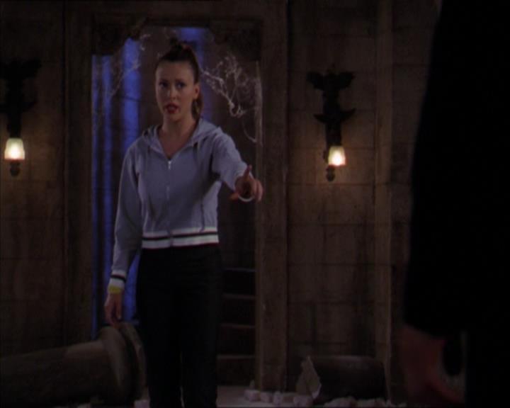 Charmed-Online-dot-320LookWhosBarking2065.jpg