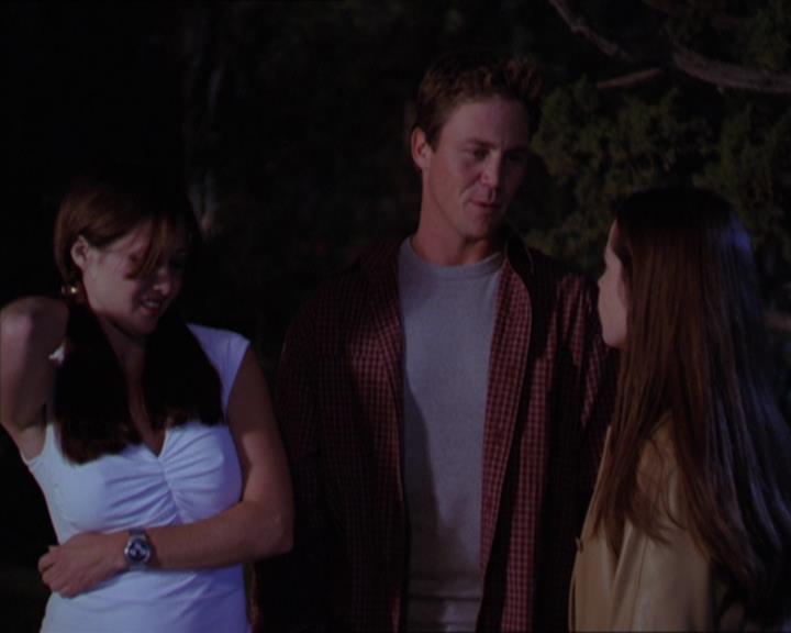 Charmed-Online-dot-320LookWhosBarking2181.jpg