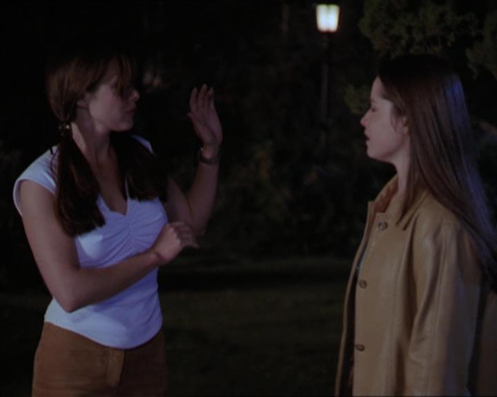 Charmed-Online-dot-320LookWhosBarking2194.jpg Charmed-Online-dot-320LookWhosBarking2194.jpg