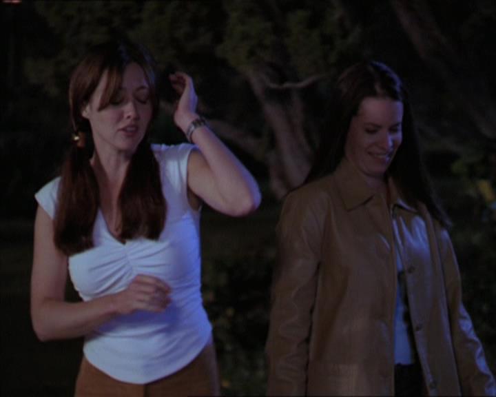 Charmed-Online-dot-320LookWhosBarking2199.jpg