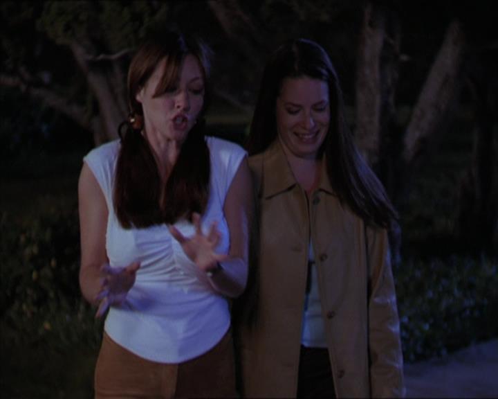 Charmed-Online-dot-320LookWhosBarking2201.jpg