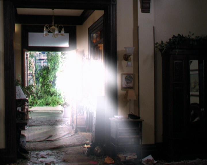 Charmed-Online-dot-322AllHellBreaksLoose0140.jpg