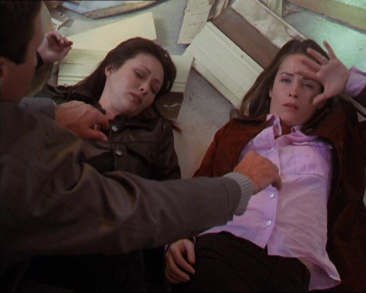 Charmed-Online-dot-322AllHellBreaksLoose0169.jpg