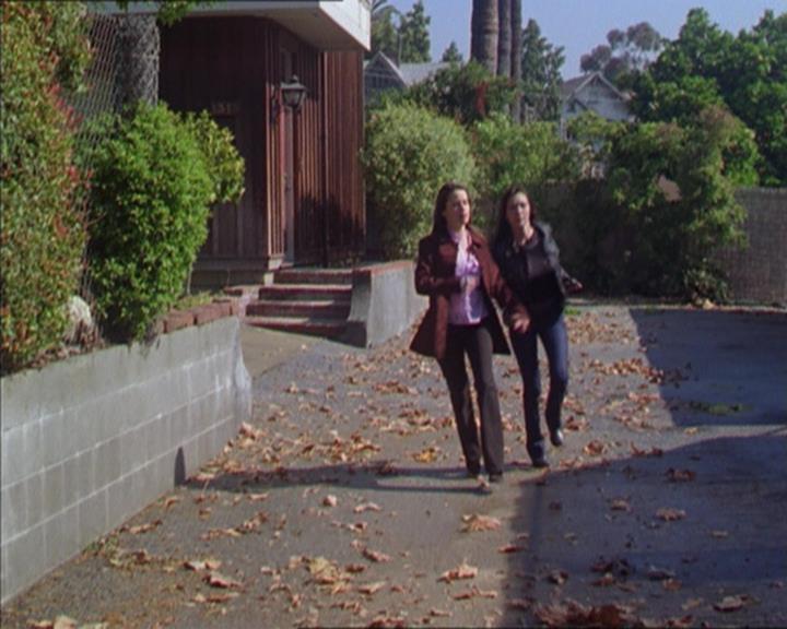 Charmed-Online-dot-322AllHellBreaksLoose0215.jpg